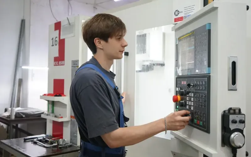 Вертикальный обрабатывающий центр с ЧПУ KVL850В