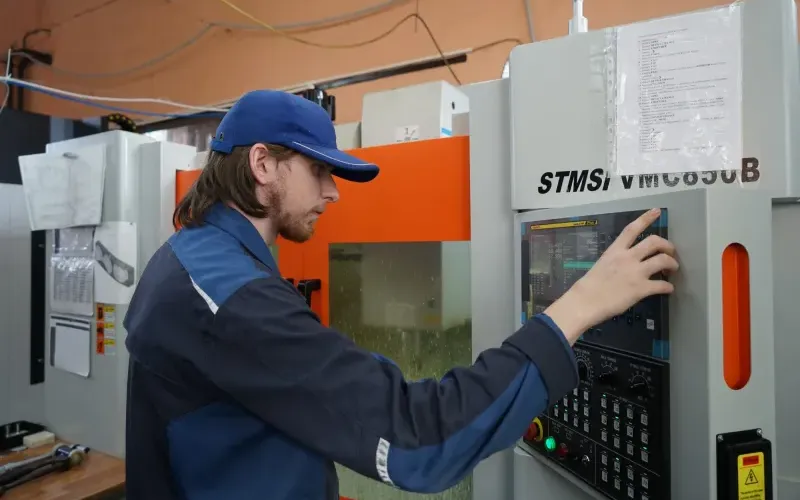 Обрабатывающий центр фрезерный VMC850